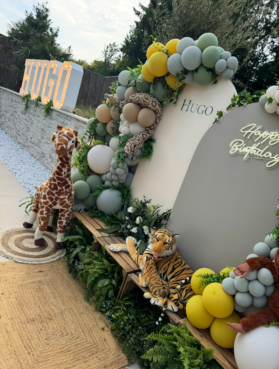 Bar à cocktails – Thème jungle pour le baptême / anniversaire de Hugo