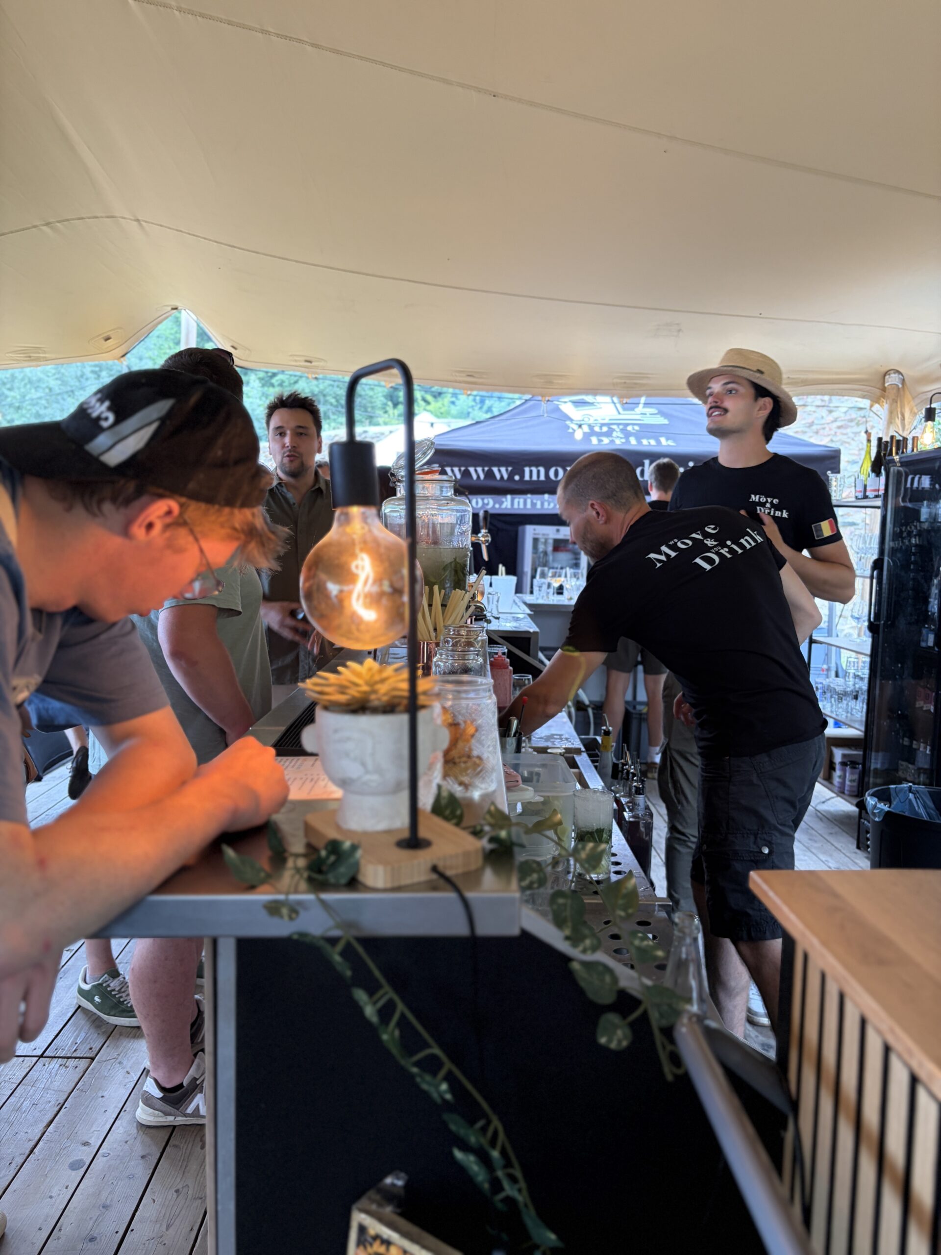 Bar mobile l'été au chateau walhain